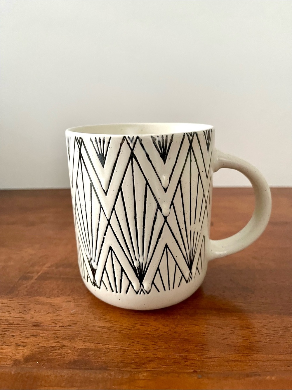 Royal Norfolk Cream and Black Geometric Ceramic Mug